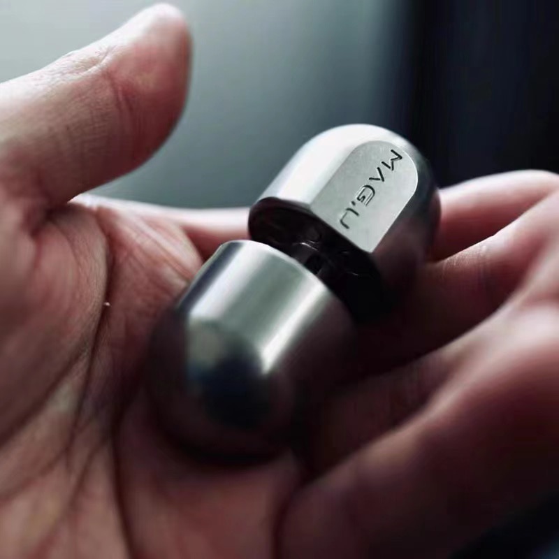 MAG.U - Magnetic Levitation Capsule